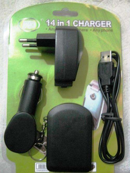 14 IN 1 UNIVERSAL CHARGER        HOME, CAR , USB & PORTABLE(4 AAA BATTS)