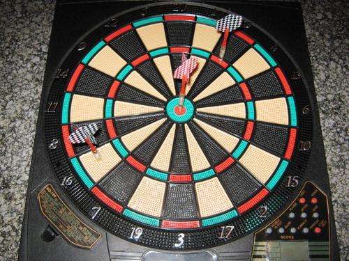 ELECTRONIC DART BOARD