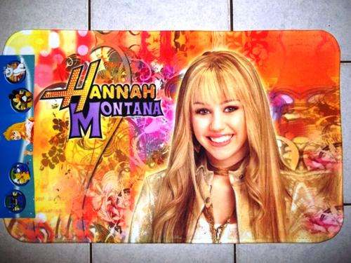 HANNAH MONTANA PLAY/FLOOR MAT             80CM X 50CM