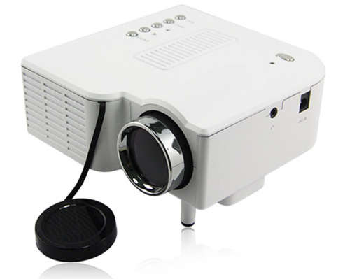 UNIC / MULTIDIMENTION / HOUSEHOLD MINI HDMI LED PROJECTOR / SUPPORT COMPUTER TV USB SD