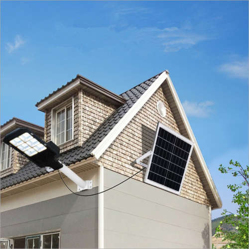 450W SOLAR FLOODLIGHT / REMOTE CONTROL / 3 MODE SETTINGS / POLE INCLUDED