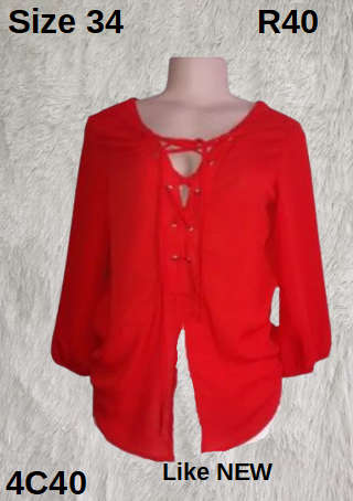 Size34  Top   * Like New * Bargain Price * R60 Courier charge
