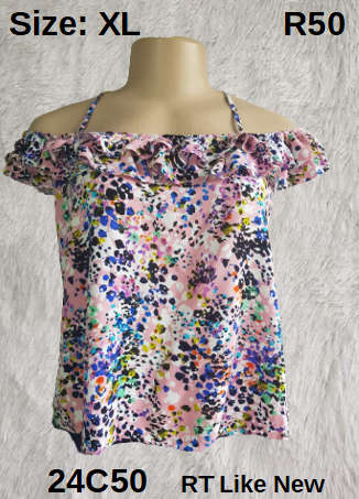 Size: M  * Lovely Detailed White Knit wear top *  Excellent Condition  *  Only  R60 Courier charge