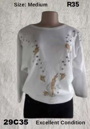 Size: M  * Lovely Detailed White Knit wear top *  Excellent Condition  *  Only  R60 Courier charge