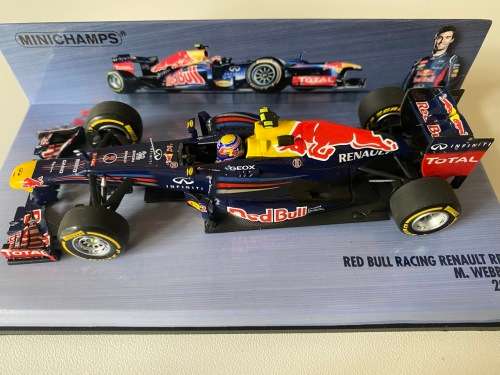 Red Bull Renault F1 - Mark Webber 2012 (Minichamps - new)