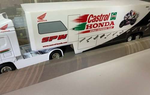 Castrol Honda Superbike Team - Scania Race Transporter 2001 (Corgi)
