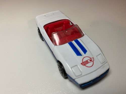 Chevrolet Corvette Convertible (1988 MC Toy)
