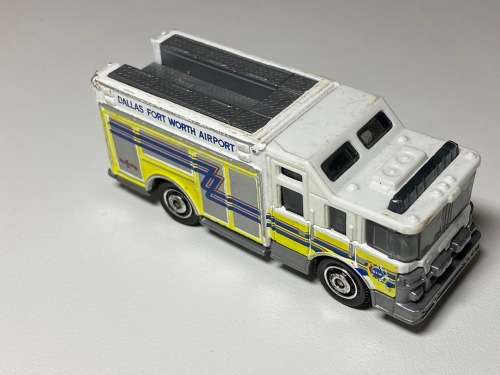 Dallas Fort Worth Airport Fire Truck 2009 (Matchbox)