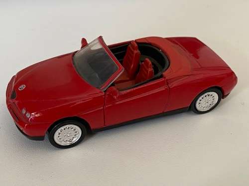 Alfa Romeo Spider 1996 (NewRay 1:43)