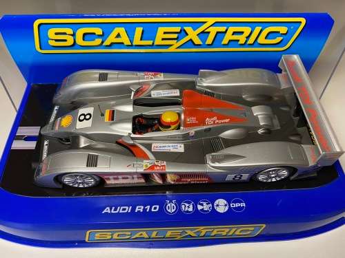 Audi R10 Le Mans 2006 (Scalextric 1:32 used in box)