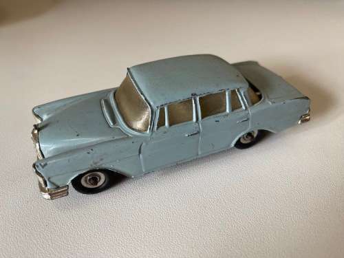 Mercedes Benz 220 SE no.186 (Dinky - Made in England)