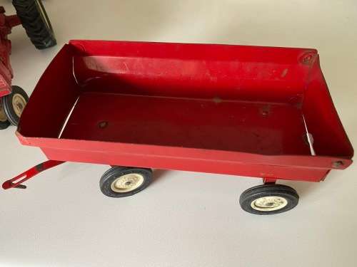 Vintage Diecast Tractor [plus Trailer] (Ertl no.415 - made in USA 1:16)