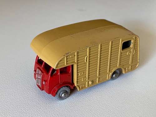 Vintage Marshall Horse Box Mk7 no.35 (Rare 1957-1964 Lesney Matchbox - Made in England)