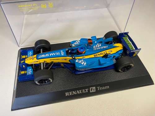 Fernando Alonso - F1 World Champion Renault 2005 (Scalextric 1:32 slot car - new)