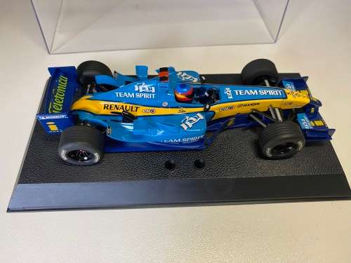 Fernando Alonso - F1 World Champion Renault 2005 (Scalextric 1:32 slot car - new)