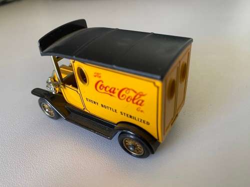 Coca-Cola Ford Model-T D66 (Lledo, Days Gone By, with box +/-1:43 - Made in England)