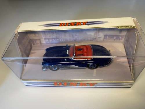Mercedes Benz 1962 300SL (Dinky Matchbox DY-033/A)