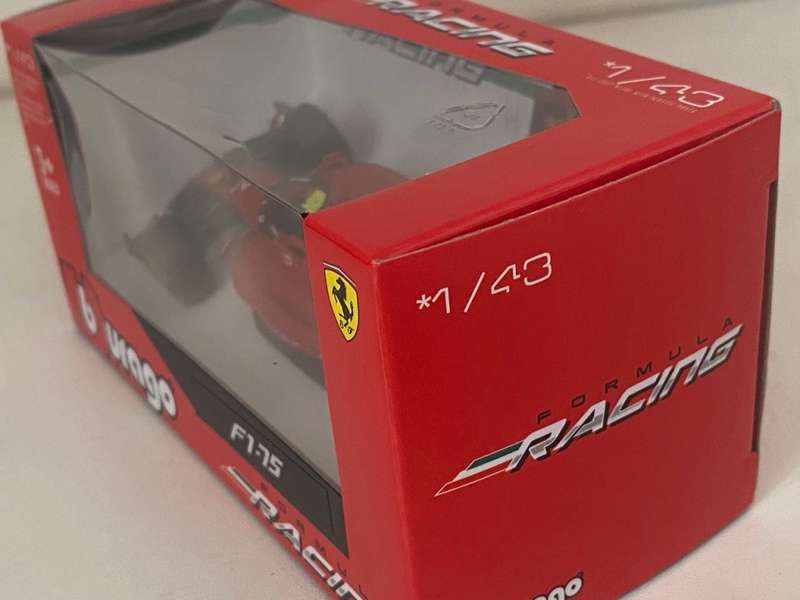 Carlos Sainz - Ferrari F1-75 2022 (Bburago 1:43 new)