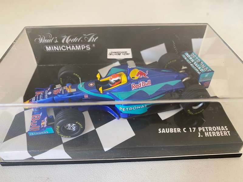 Johnny Herbert - Sauber `Red Bull` F1 1998 (Minichamps 1:43)