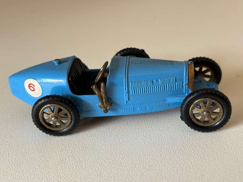 Vintage Bugatti Type 35 1926 no.6 (Lesney Models of Yesteryear +/-1:60 - Made in England)