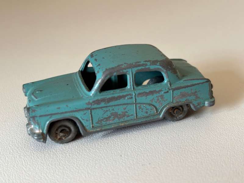 Vintage Austin A50 no.36 (1957-1960 Lesney Matchbox +/-1:64 - Made in England)