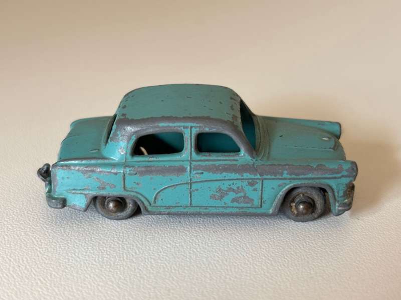Vintage Austin A50 no.36 (1957-1960 Lesney Matchbox +/-1:64 - Made in England)