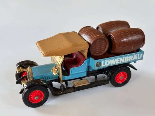 Crossley Beer Lorry (Matchbox Models of Yesteryear 1973 +/-1:47 - Made in England - with box)