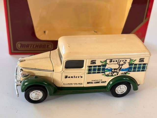 GMC Van `Baxters Soup 1937` (Matchbox Models of Yesteryear 1988 +/-1:43 - with box)