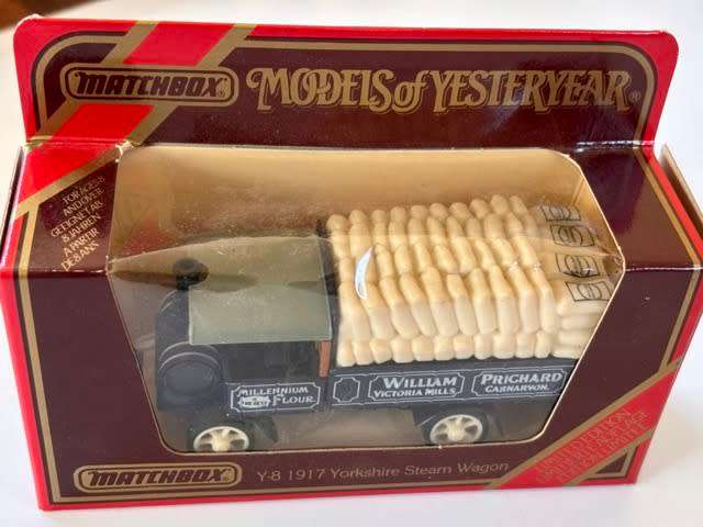Yorkshire Steam Wagon 1917 (Matchbox Models of Yesteryear 1987 +/-1:60 - with box)