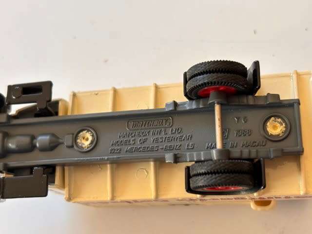 Mercedes-Benz Lorry 1932 (Matchbox Models of Yesteryear 1988 +/-1:70 - with box)