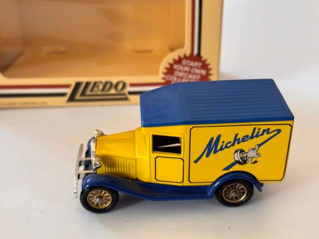 Ford Model A Van `Michelin` 1934 (Lledo `Days Gone By` 1980s +/-1:60 - with box)