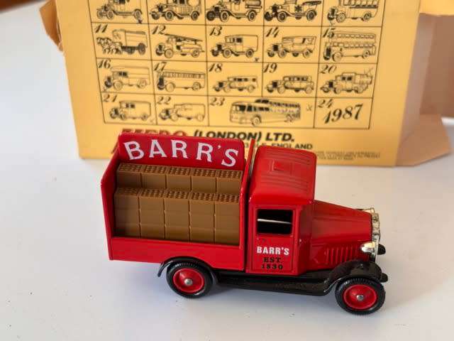 Chevrolet Truck `Barrs` 1934 (Lledo `Days Gone By` 1980s +/-1:60 - with box)