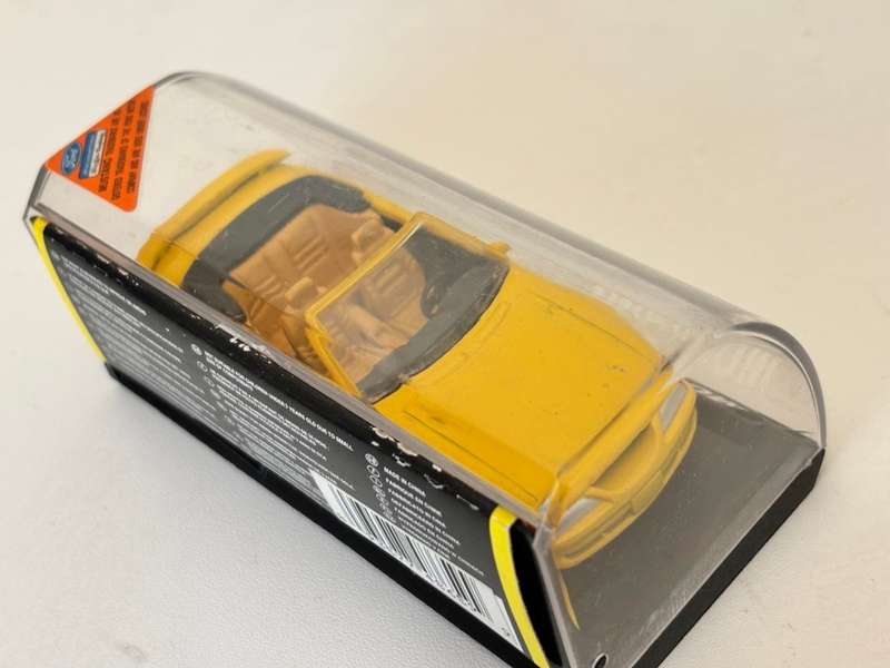 Ford Mustang GT Convertable 1994 (New Ray 1:43)