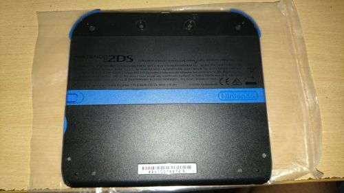 Nintendo 2DS (Black/Blue) - With 2 Games
