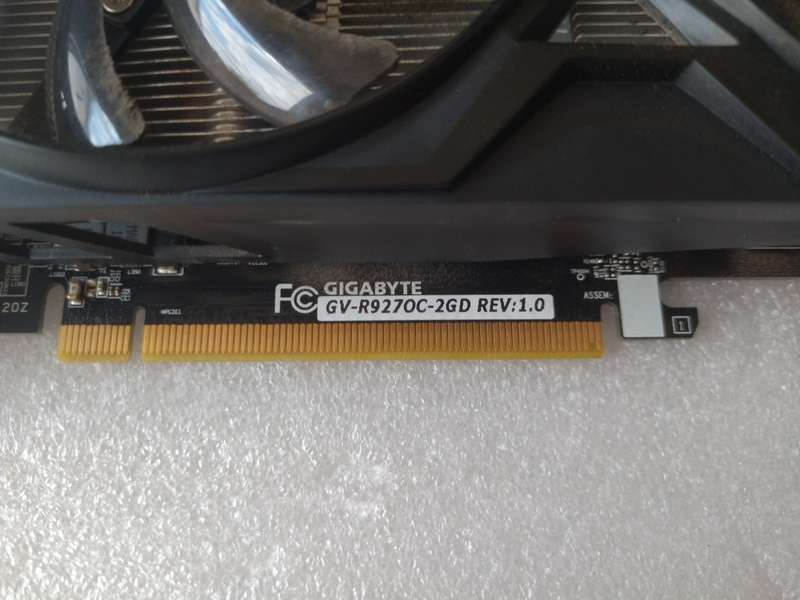 Gigabyte Radeon R9 270 2GB (No Box)