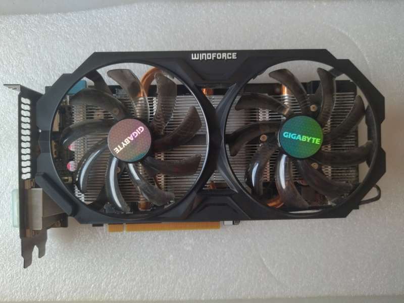 Gigabyte Radeon R9 270 2GB (No Box)
