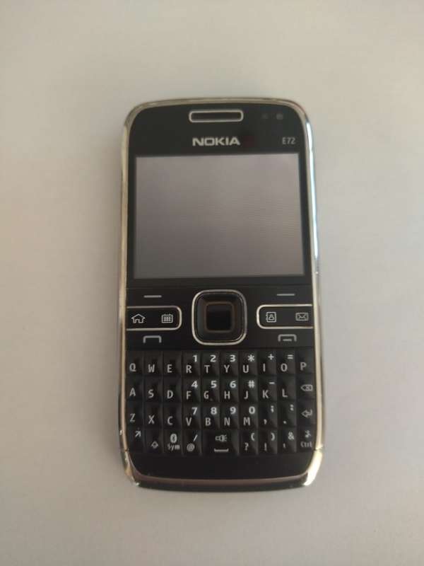 Nokia E72 Cellphone