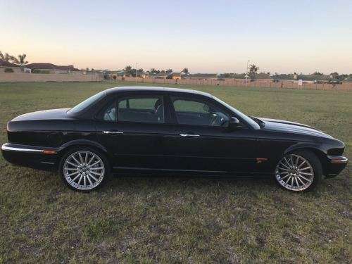 JAGUAR XJR