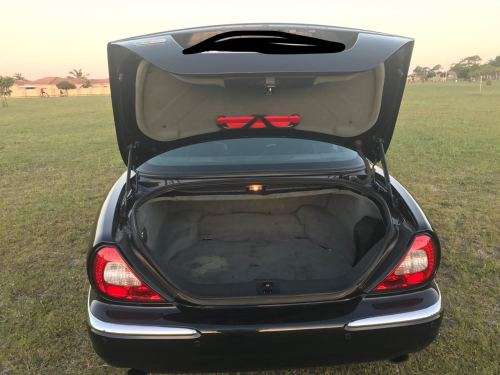JAGUAR XJR