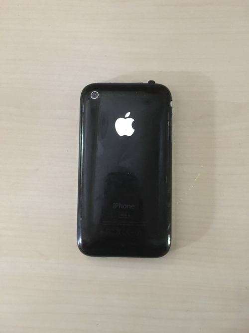 Iphoen 3G. 8gb  Starting price R1