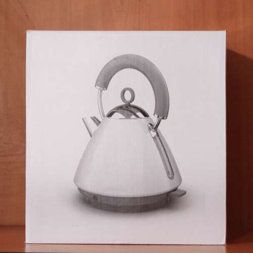 Morphy Richards Imported Traditional White Kettle