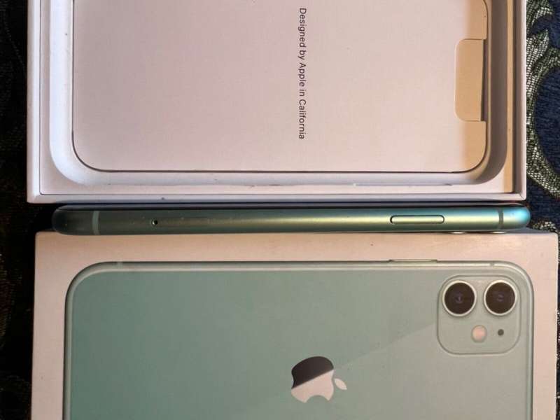Apple iPhone 11 Green 90% Battery