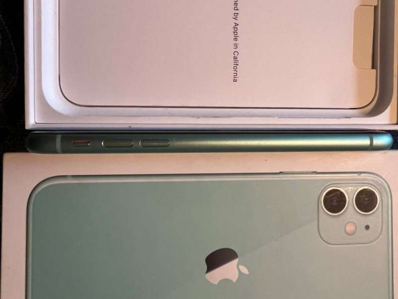 Apple iPhone 11 Green 90% Battery