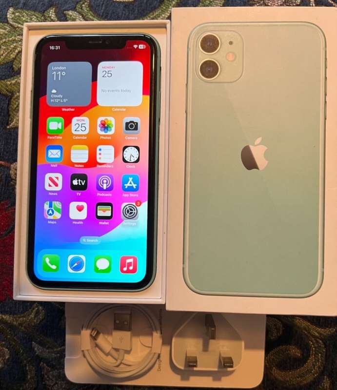Apple iPhone 11 Green 90% Battery