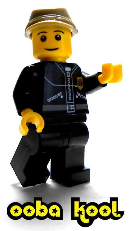 CITY SERIES / POLICE MAN / OobaKool Minifigure