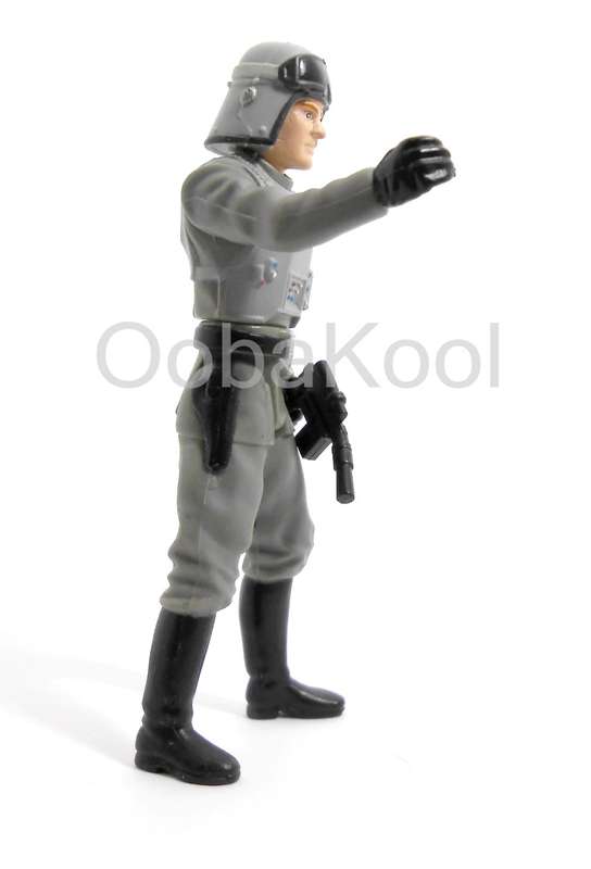 SALE!! - STAR WARS / AT-AT COMMANDER / 1997 HASBRO 3.75" FIGURE / POTF / OobaKool