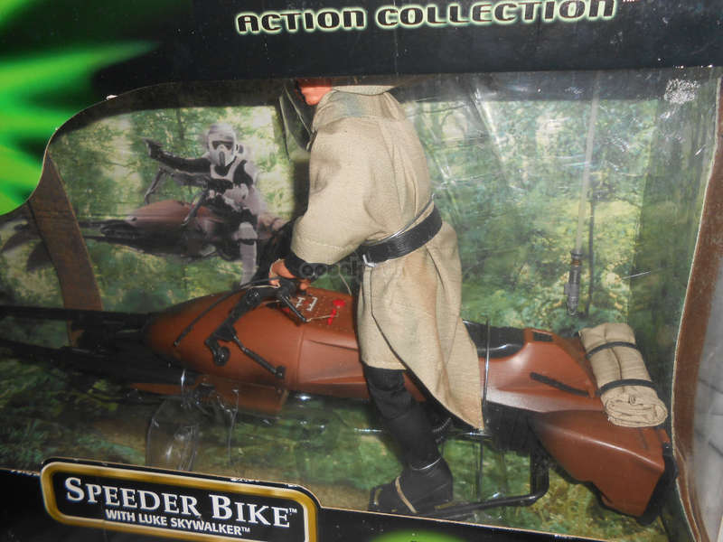 Star Wars / Speeder Bike with Luke Skywalker / 2001 Hasbro POTF 12 Inch Figure + Vehicle / NIB