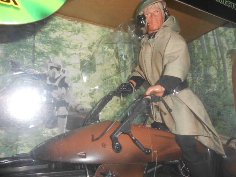 Star Wars / Speeder Bike with Luke Skywalker / 2001 Hasbro POTF 12 Inch Figure + Vehicle / NIB