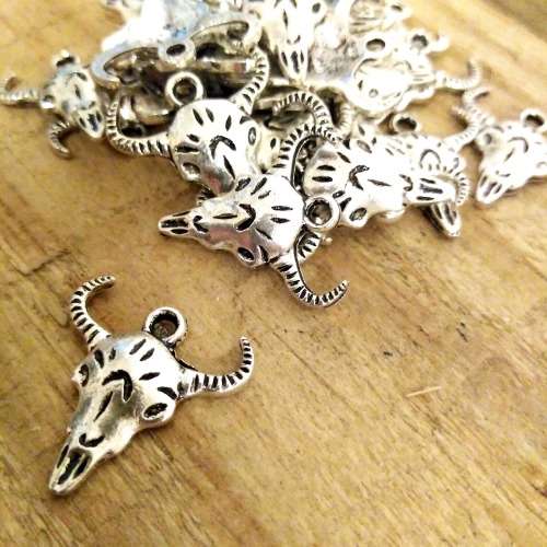CLEARANCE SALE | 30 X Animal Skull Charms | Multi-use and perfect goodie bag surprise