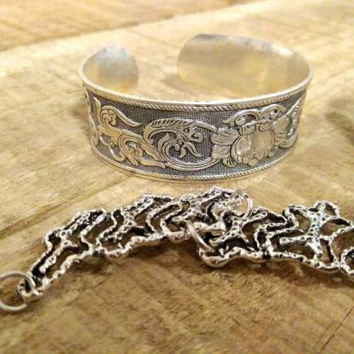 CLEARANCE SALE | Silver Metal Lace Statement Necklace + Cuff Bangles | Gift Set